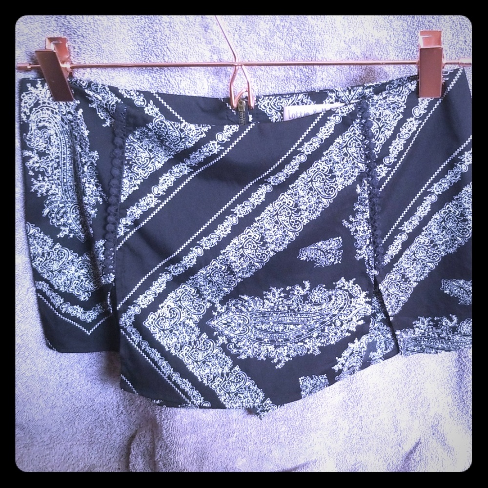 💀 Bandana print skort